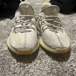 Used Yeezy 350 v2 Natural 9 1/2