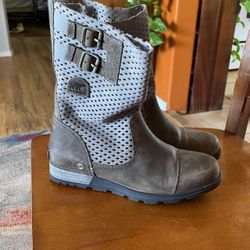 Sorel Woman’s Boots Size 8