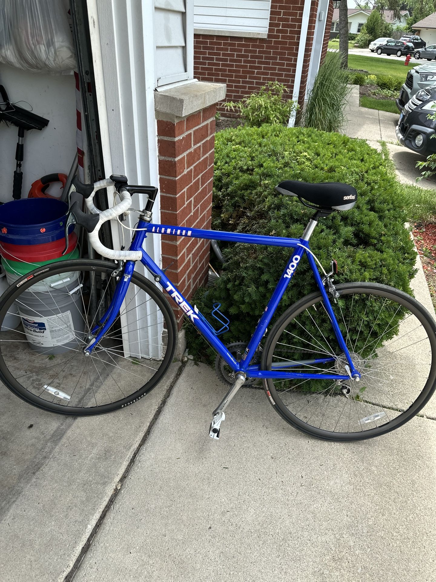 Trek Aluminum 1400 Road Bike