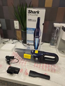Shark Cyclone PET Bagless Cordless Handheld Vacuum with Pet Hair Tool - Good For Home / Car