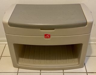 Boot & Shoe Bench with Under Lid Storage by Step2