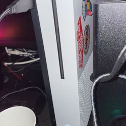 Xbox One S 1Tb