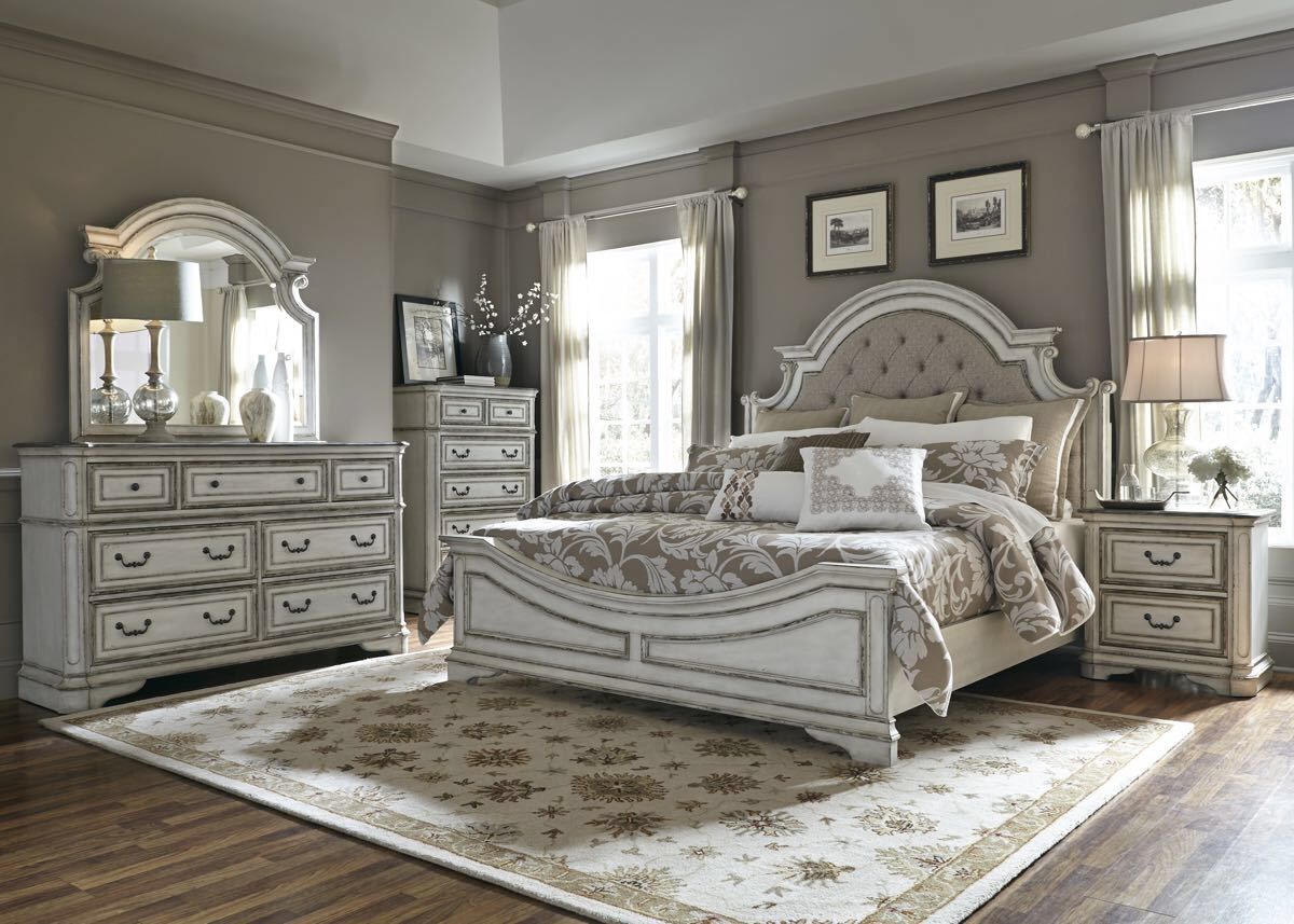 Stunning King Bedroom Set All Pieces Included