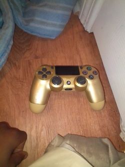 Gold PS4 Controller 