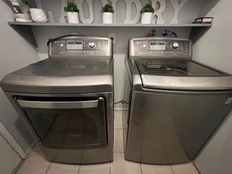 LG Washer and Dryer Set