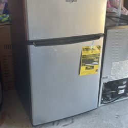  Mini Fridge With Freezer