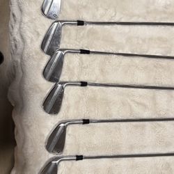 Taylormade P770 Iron Set 4-PW Steel Stiff Right Hand