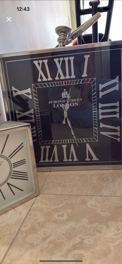 Decorative clock set