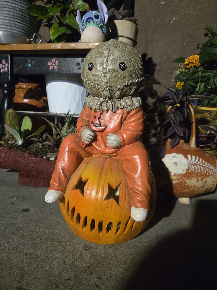 Trick 'r Treat Light-Up Sitting Sam Doll or statue