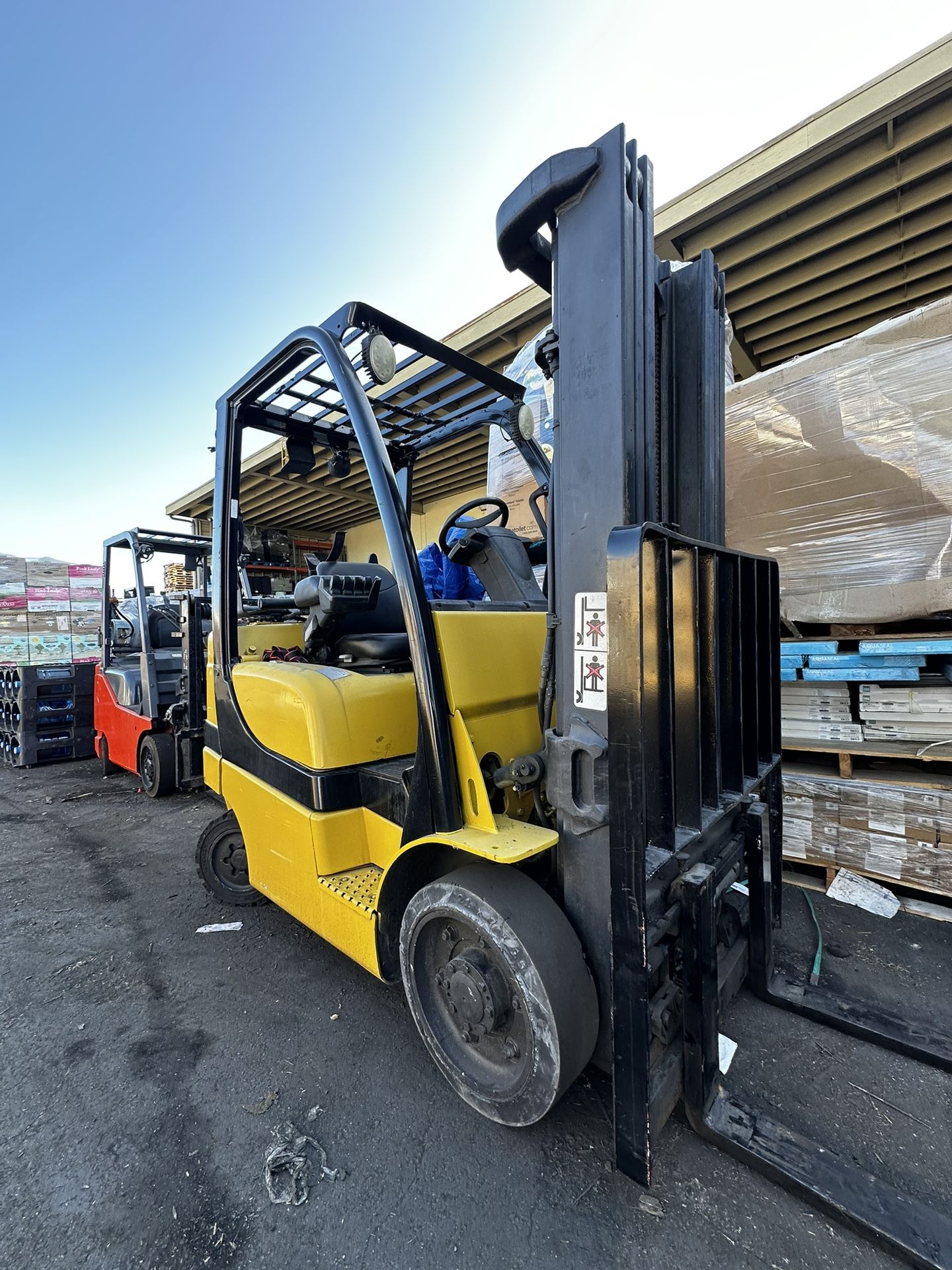 Yale Forklift ! New Model. 5000 Lbs Capacity