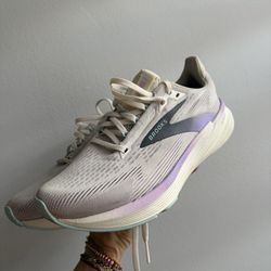 Brooks Rebel 8 Women’s Size 8.5