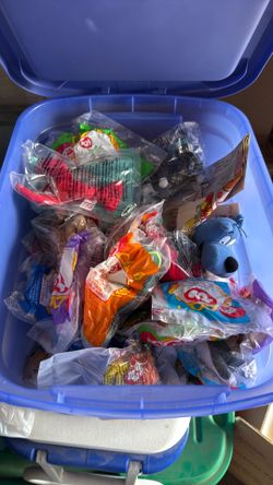 Box of Mac Donald’s beanie babies from the 90s almost all sealed