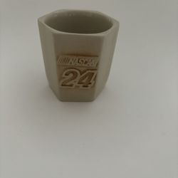1997 NASCAR Jeff Gordon #24 Lug Nut Shape Shot Glass