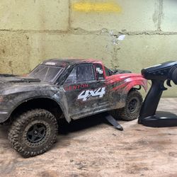Arrma Senton Brushless R/C Car / Truck 