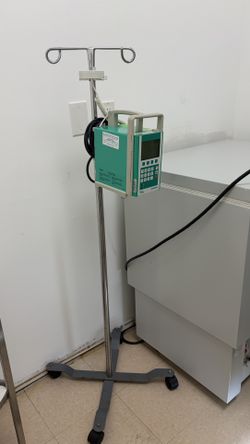 1 IV POLE- 1 IV TRACKER DEVICE