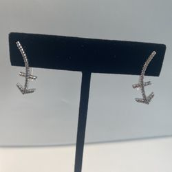 925 Sterling Silver Crawler Cz Earring. New