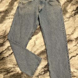 Wrangler blue jeans size 28”