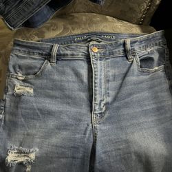 AMERICAN EAGLE JEANS 