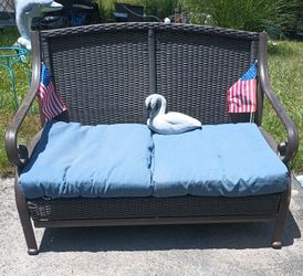 Rattan / Wicker Love Seat & Cushions