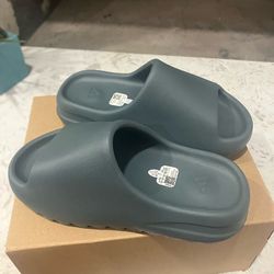 Yeezy Slides