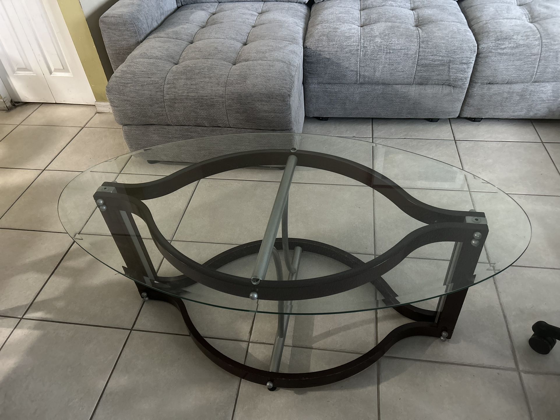 2 side Tables And Coffee Table