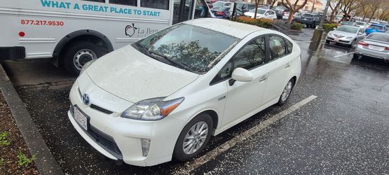 2015 Toyota Prius Plug-In -- White— 153k Miles — Runs & Drives