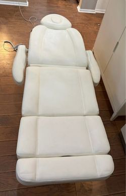 DIR Ink 8103 Electric Medical Spa Treatment Chair + Matching Stool – LIKE NEW