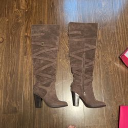 ShoeDazzle Thigh High Heeled Boots Size 9