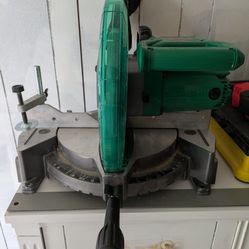 Hitachi 10" C 10FCG Single Bevel Miter Saw