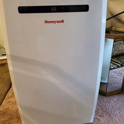 Honeywell Portable AC in Good Condition, normal Wear