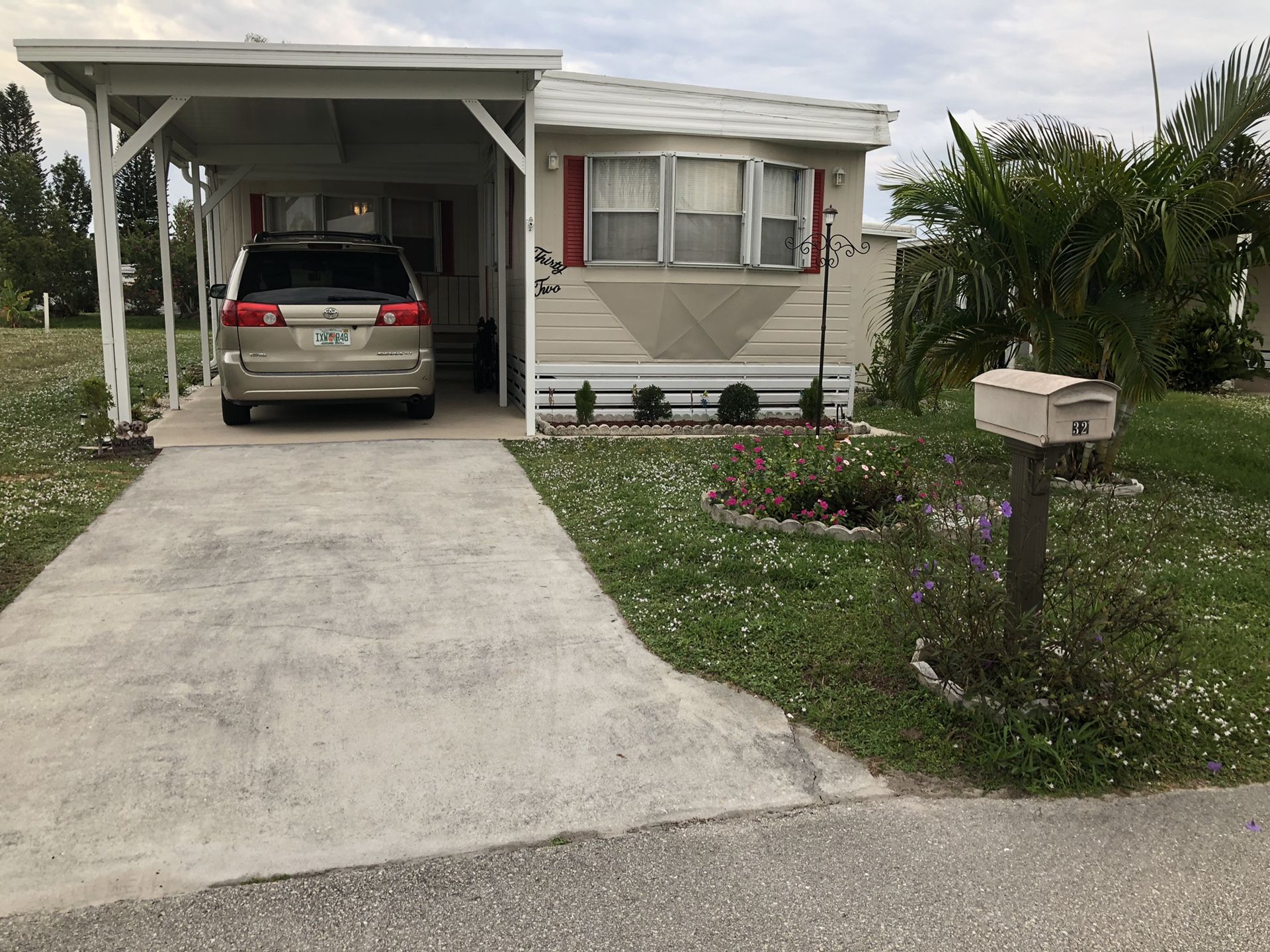 Beautiful Double/ Wide Mobile Home for sale Spanish Lakes for Sale in