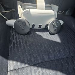 Metaquest 3 With Both Controllers And Original Strap