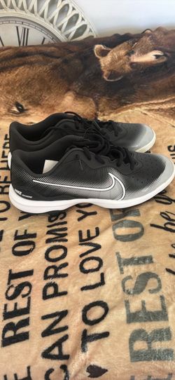 8.5M Nike Metal Baseball Cleats