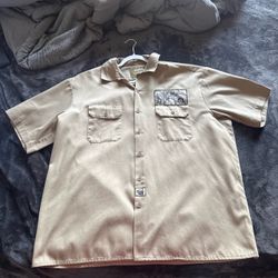DGA button up