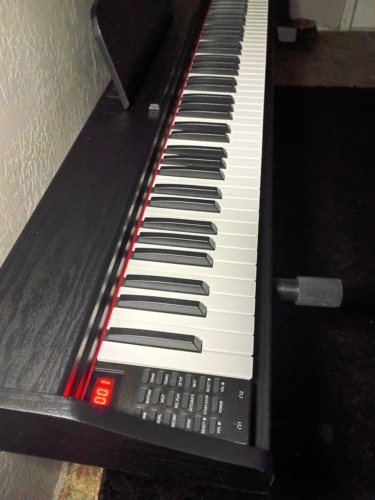 88 Key Keyboard Piano And Stand