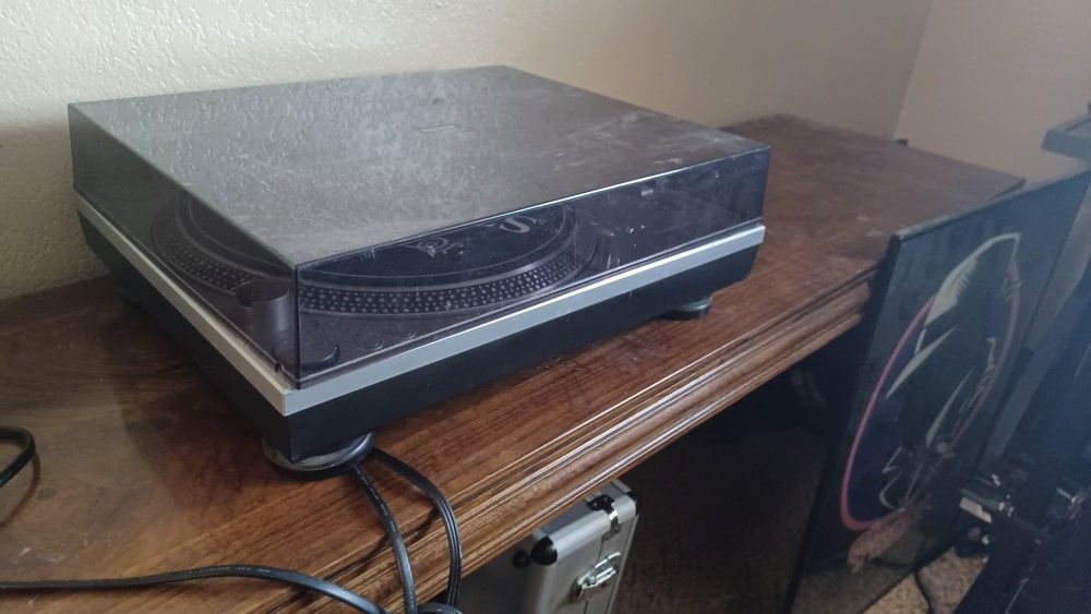 Stranton Dj Turn Table For Trade