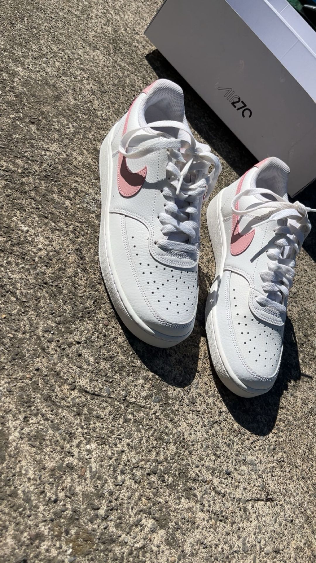 Women’s Size 9 Air Forces