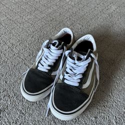 Vans shoes 7.5 (never worn)
