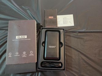 Glo22 wireless ear buds w/charge case