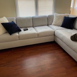 Light Gray Sectional With Pillows 