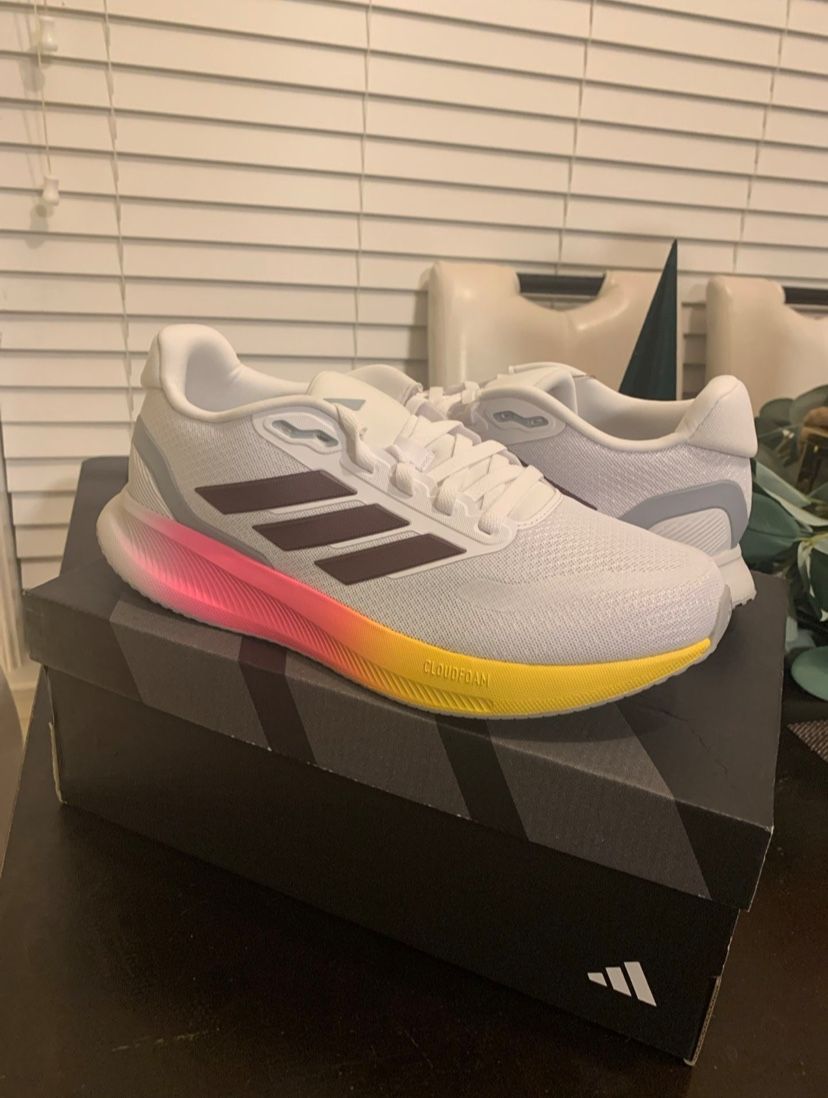 NEW Adidas Runfalcon 5s – Size 9 – Brand New in Box (x4 Available)