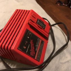 Charger Milwaukee 12 And 18 V