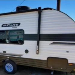 2022 Sunlite travel Trailer