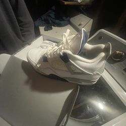 Jordan 4 Midnight Navy