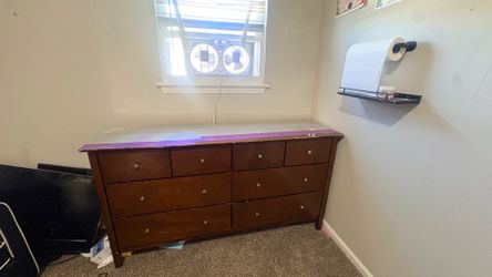 Dresser