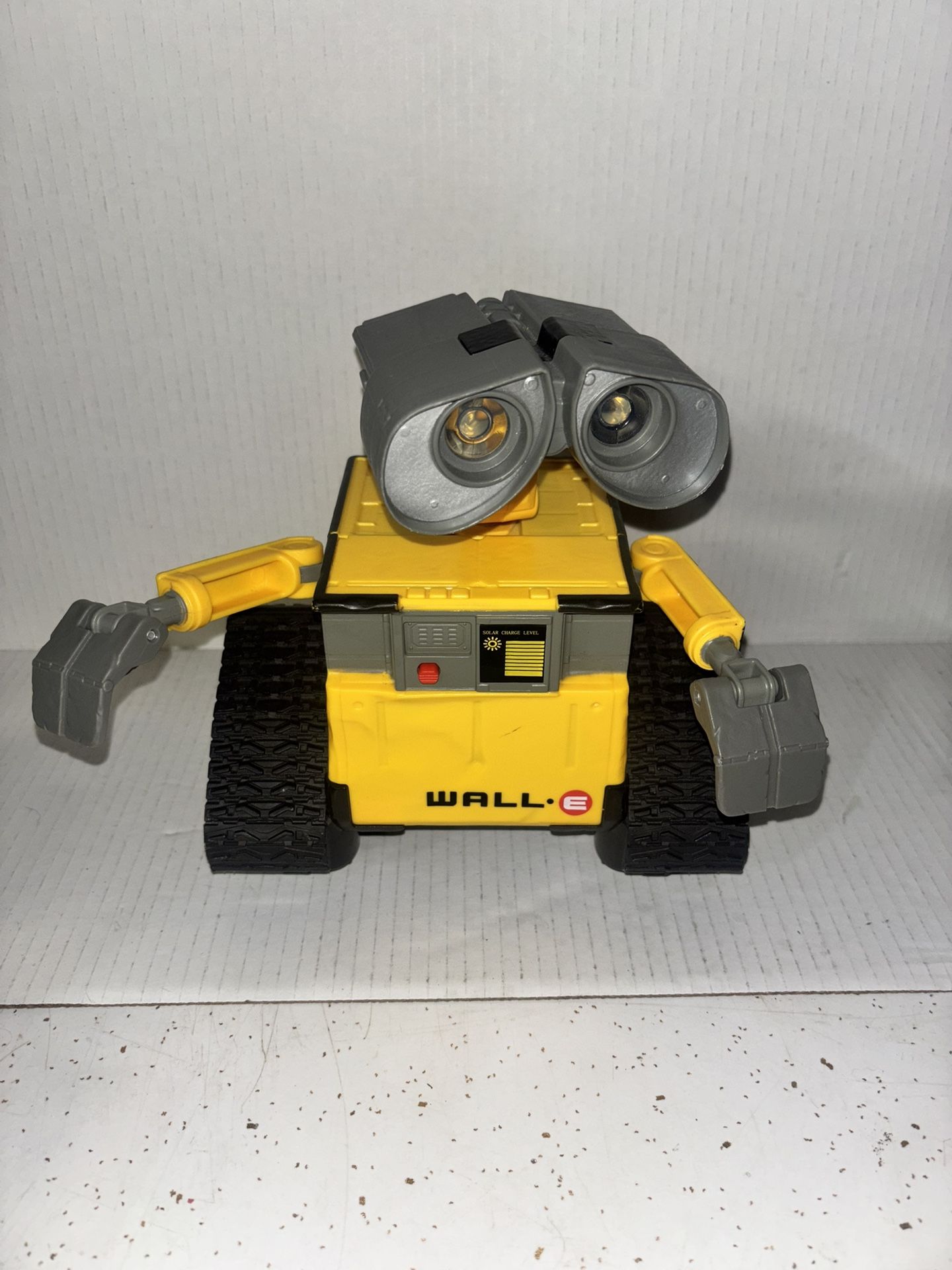 Wall-E Robot toy lights and sound No Remote
