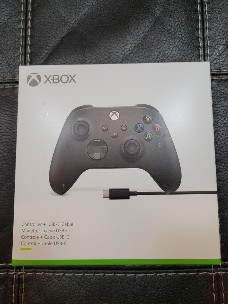 XBOX SERIES X/S WIRELESS BLACK CONTROLLER WITH USB TYPE C CABLE!