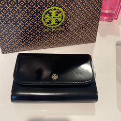 Tory Burch   ***   Emerson Smooth Chain Wallet