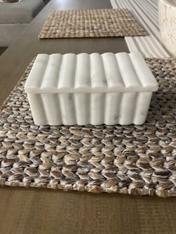 fluted marle box
