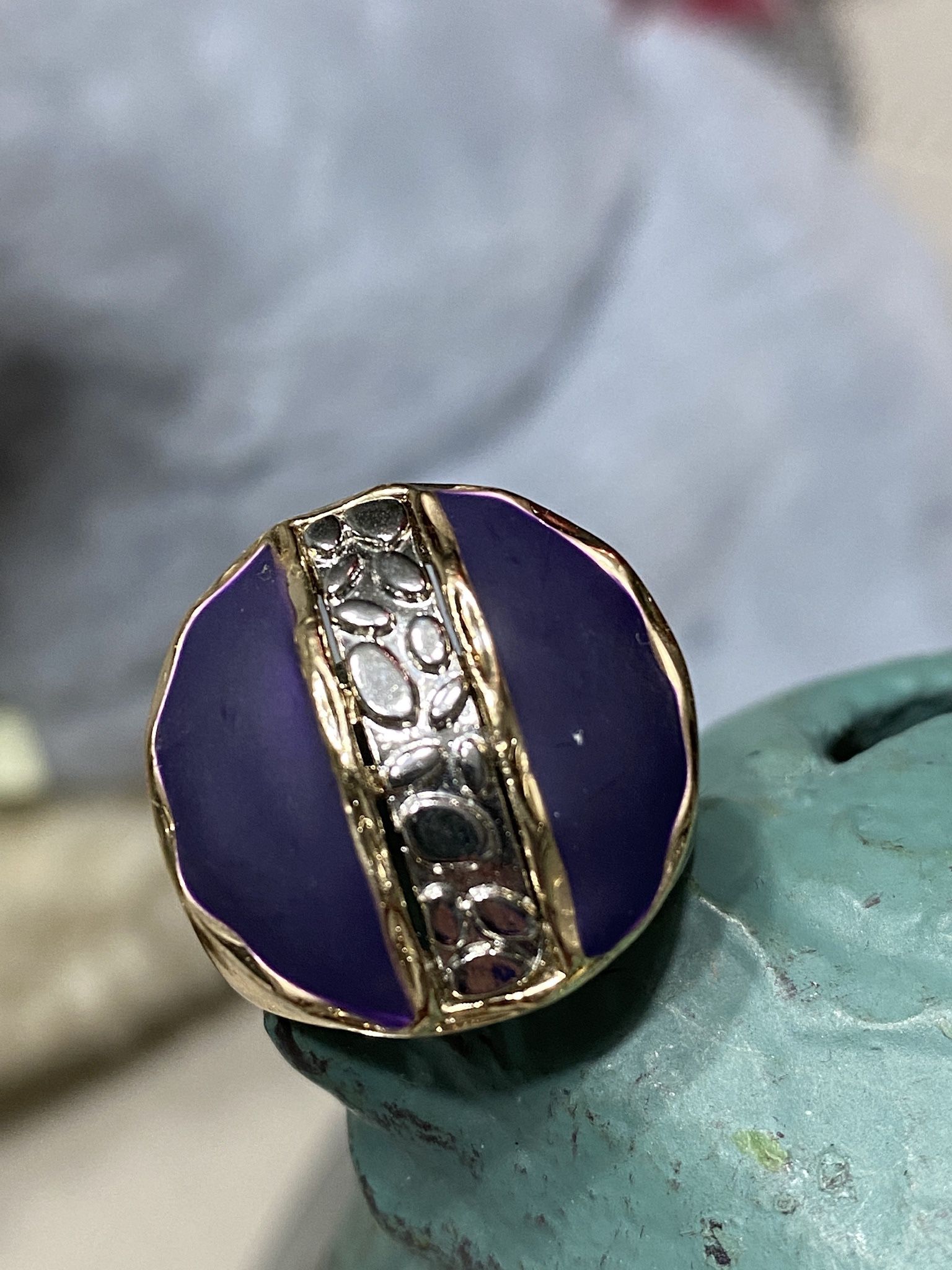 18k GPL Two Tone Men’s Ring With Enamel Finish Size 7